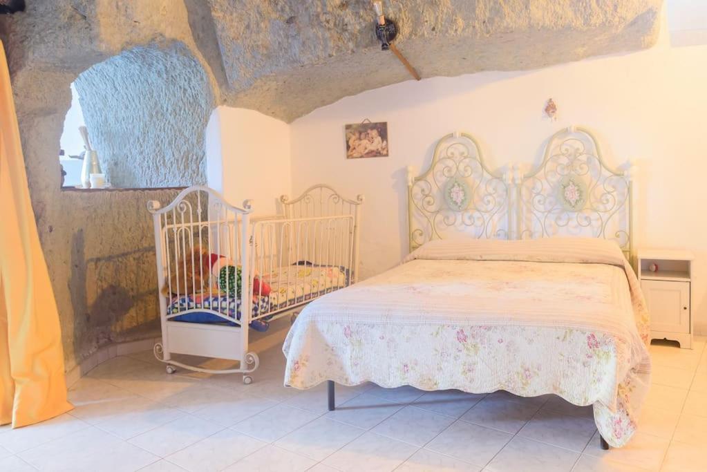 Appartamento In Pietra Di Tufo Verde Ischitana, Forio Forio di Ischia Esterno foto